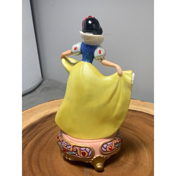Disney Snow White 7" Jeweled Base Dancing figurine - Porcelain Made In Sir Lanka - Picture 7 of 11
